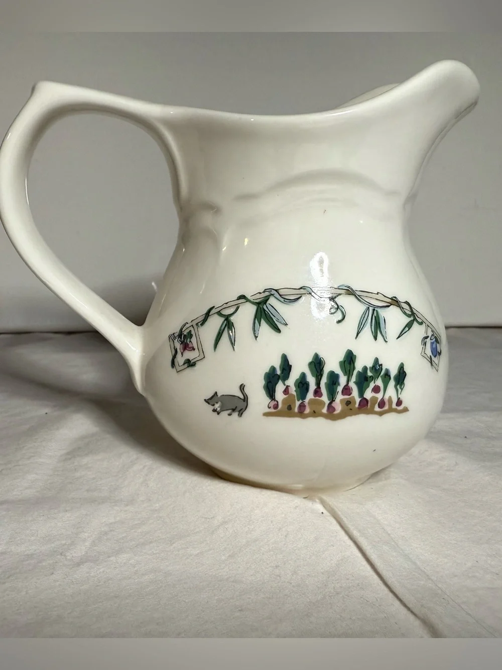 Creamer Pitcher Vintage Pfaltzgraff Apple Valley Farm Vase Garden Country Vessel